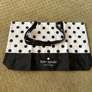 KATE SPADE LARGE CANVAS/NYLON TOTE WHITE BLACK DOT NEW in plastic